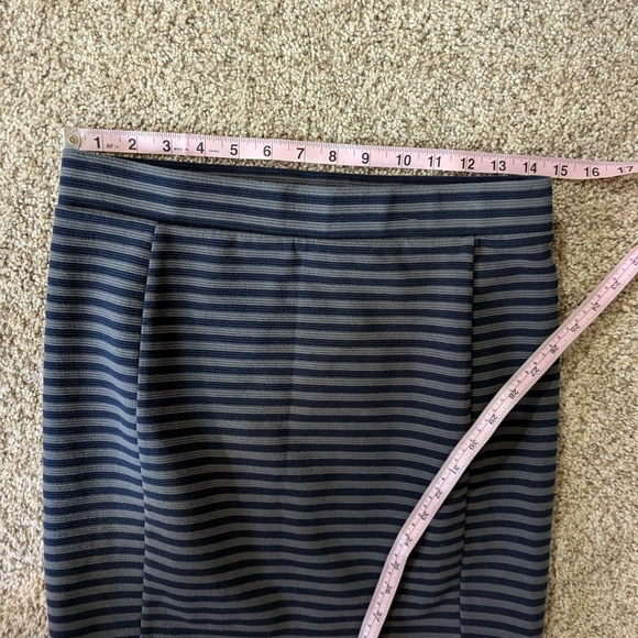 Madewell Grey And Blue Stretch Straight Short Skirt Size Medium Textured - Picture 7 of 7